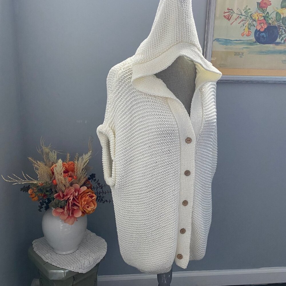 NWT Mia & Tess White Cardigan with Hood